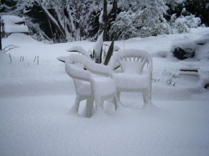 neige sur des chaises à St Jacques de Grasse
